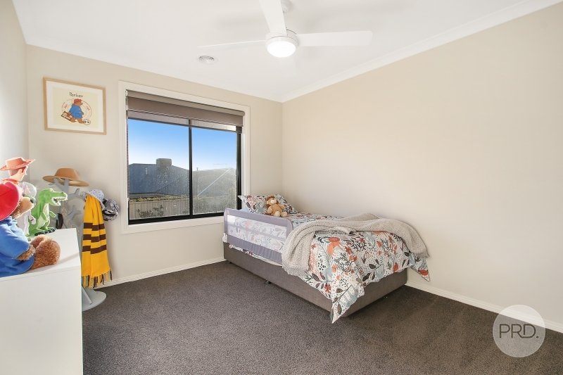 15 Forest Drive THURGOONA 12