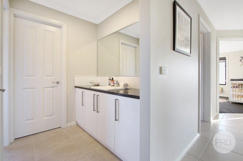 15 Forest Drive THURGOONA 13