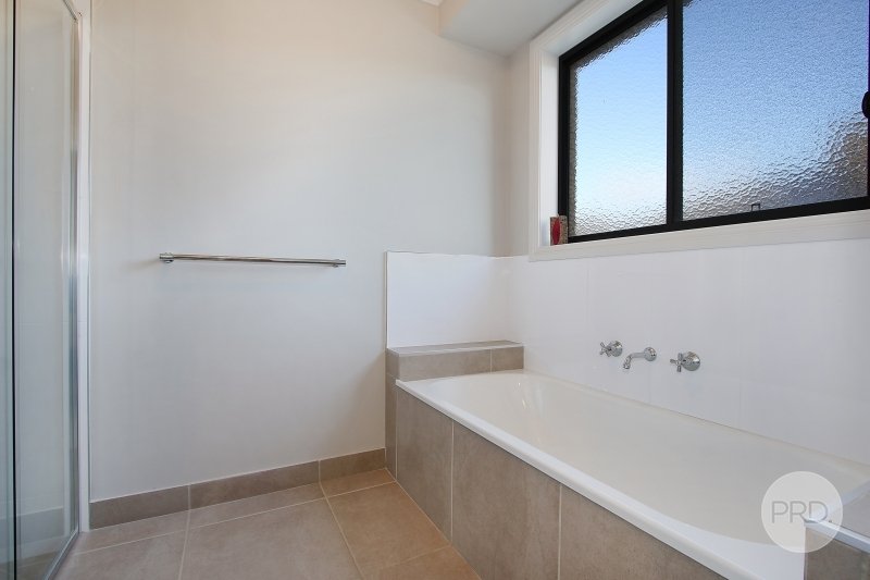 15 Forest Drive THURGOONA 14