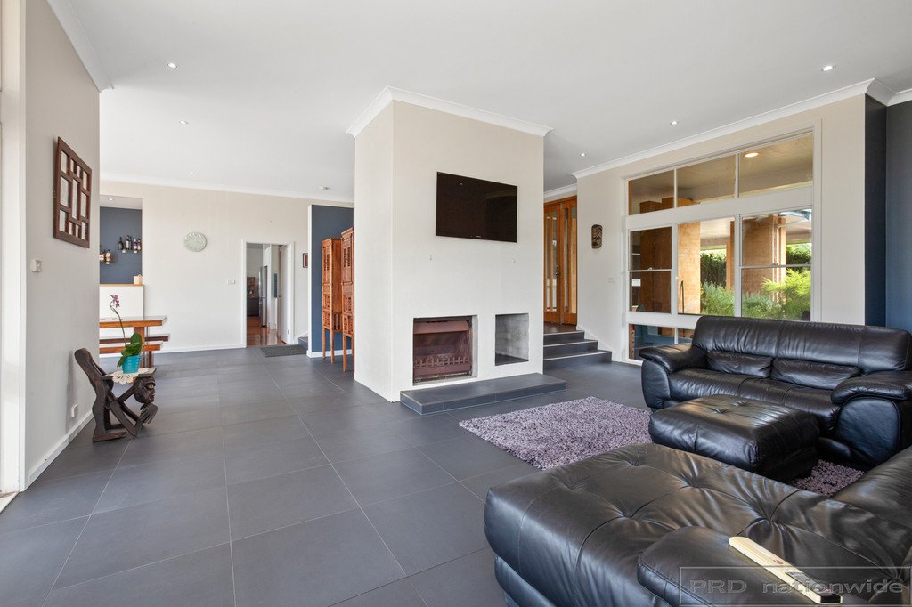 15 Forsythe Parade BLACK HILL 7