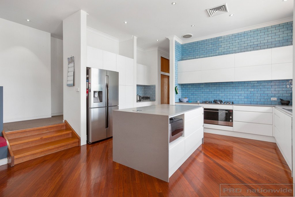 15 Forsythe Parade BLACK HILL 8