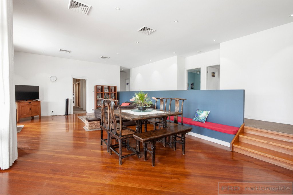 15 Forsythe Parade BLACK HILL 11