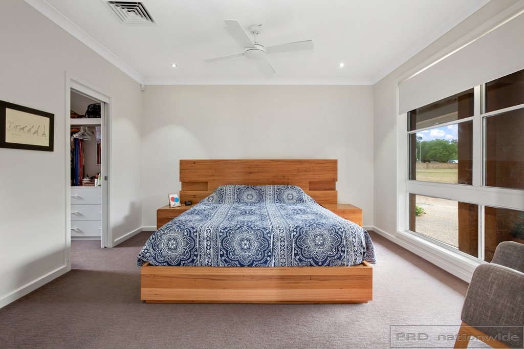 15 Forsythe Parade BLACK HILL 13