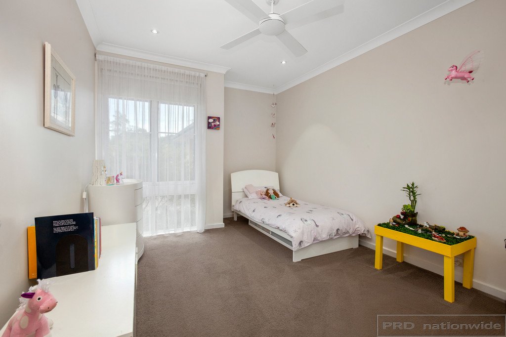 15 Forsythe Parade BLACK HILL 18