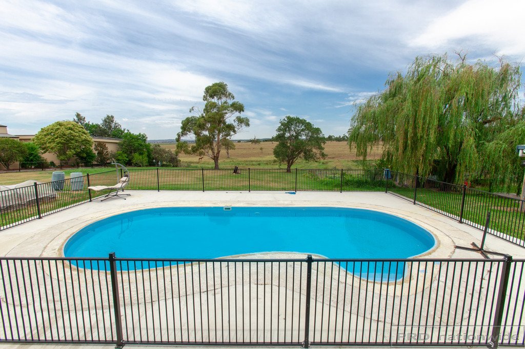 15 Forsythe Parade BLACK HILL 25