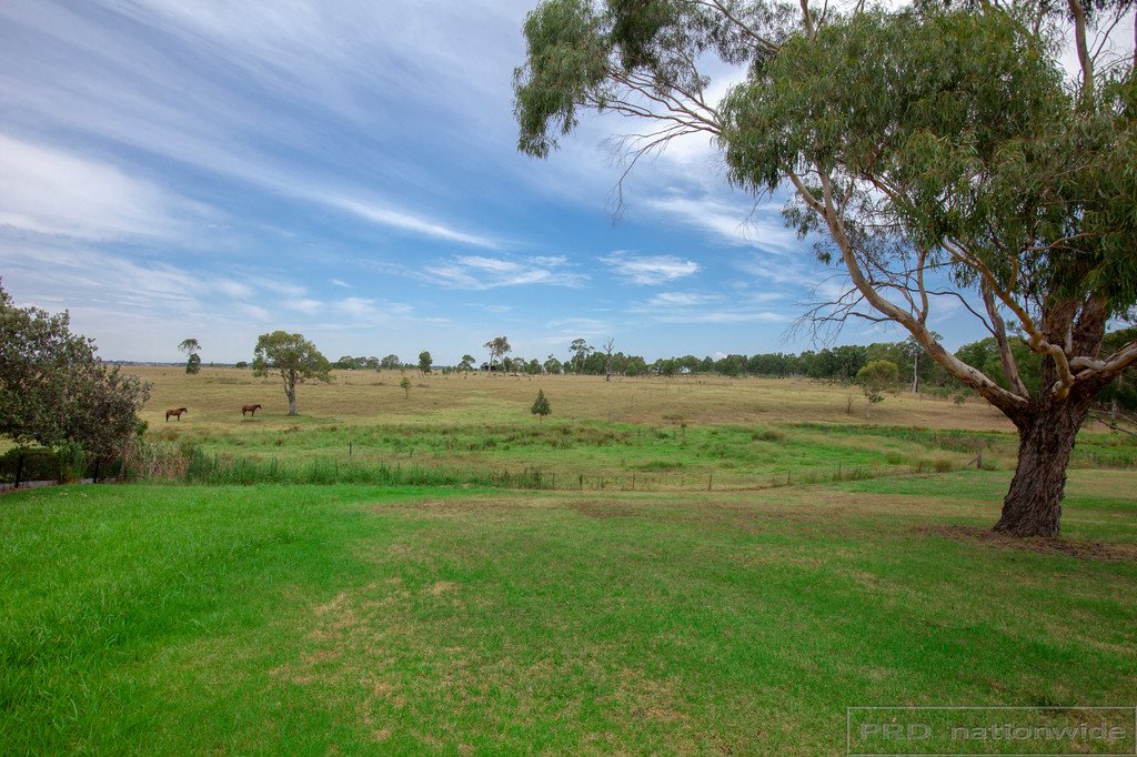 15 Forsythe Parade BLACK HILL 26