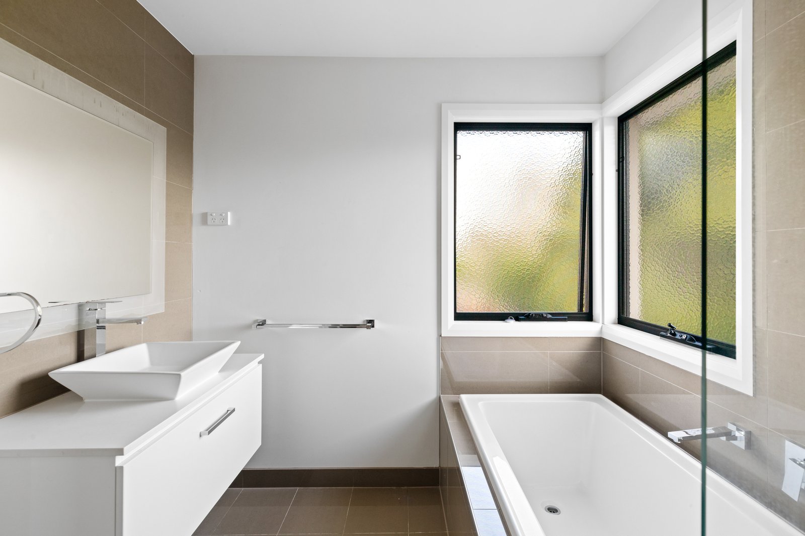 Real Estate and Property in 1/5 Garden Street, Ringwood, VIC