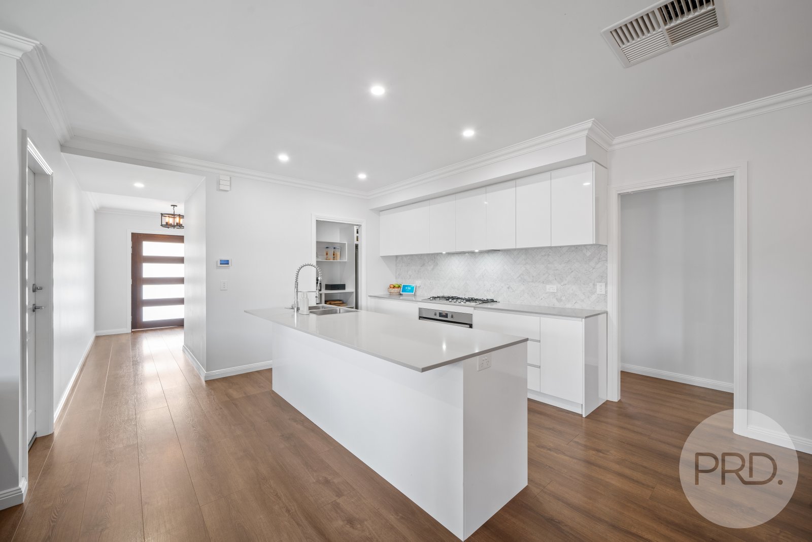 15 Gasnier Loop BOOROOMA 3