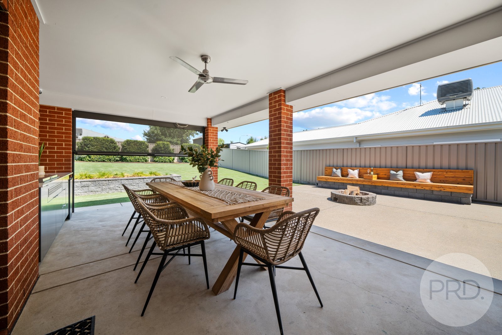 15 Gasnier Loop BOOROOMA 20