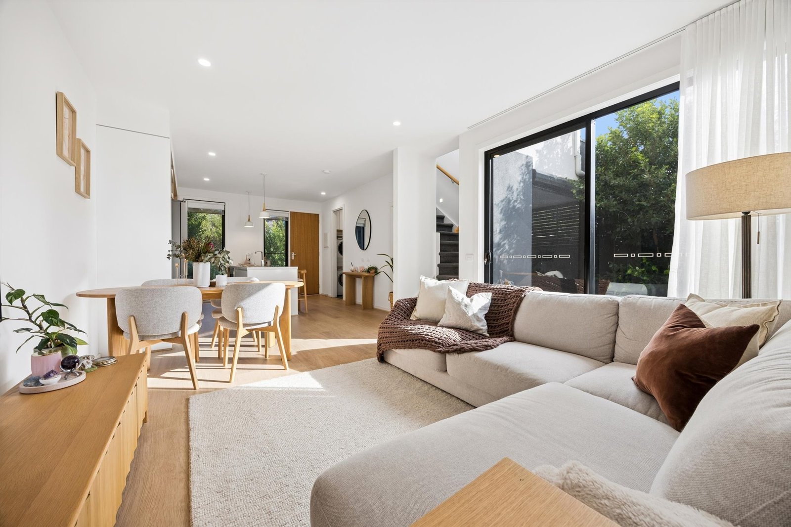 Gallery: 1/5 Genoa Avenue