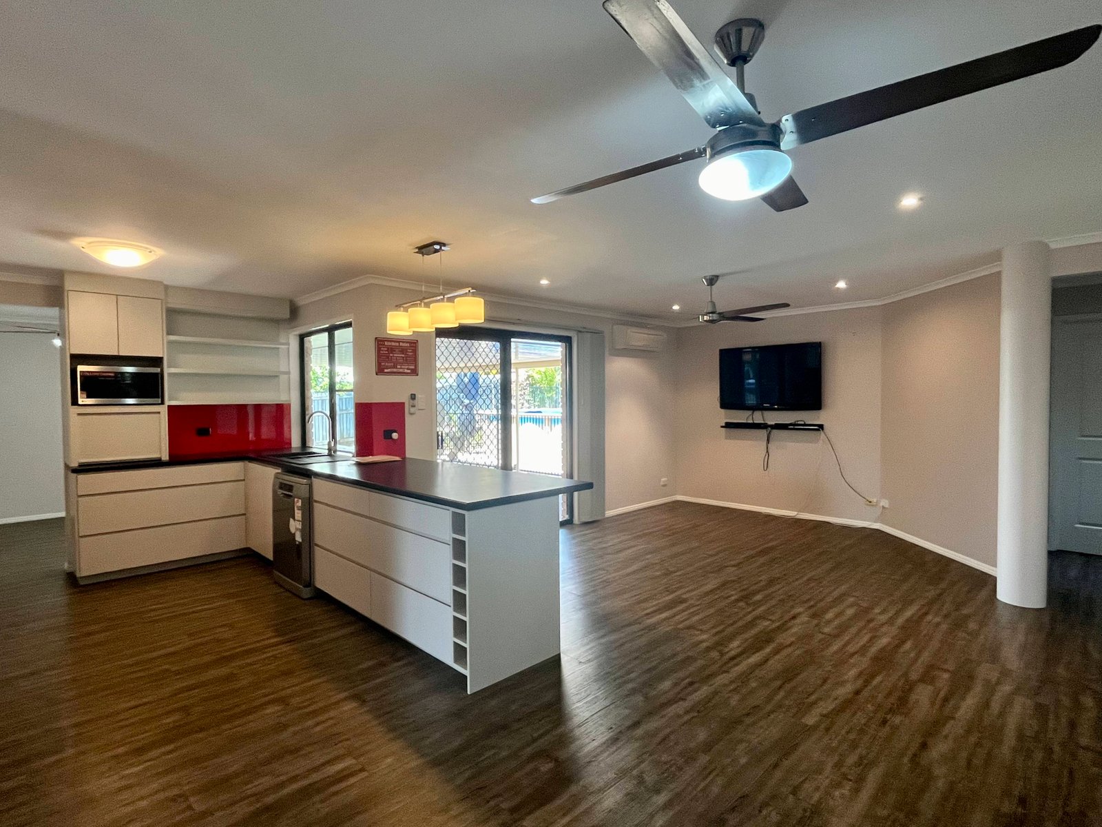 15 Geoffrey Thomas Drive TANNUM SANDS 8