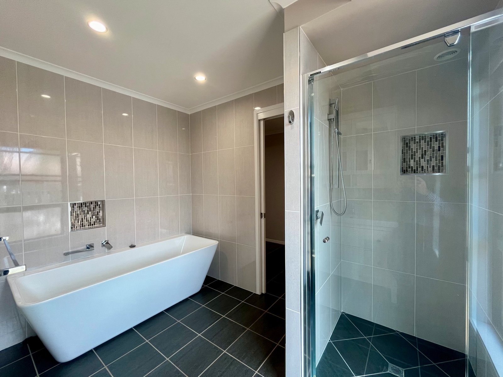 15 Geoffrey Thomas Drive TANNUM SANDS 18