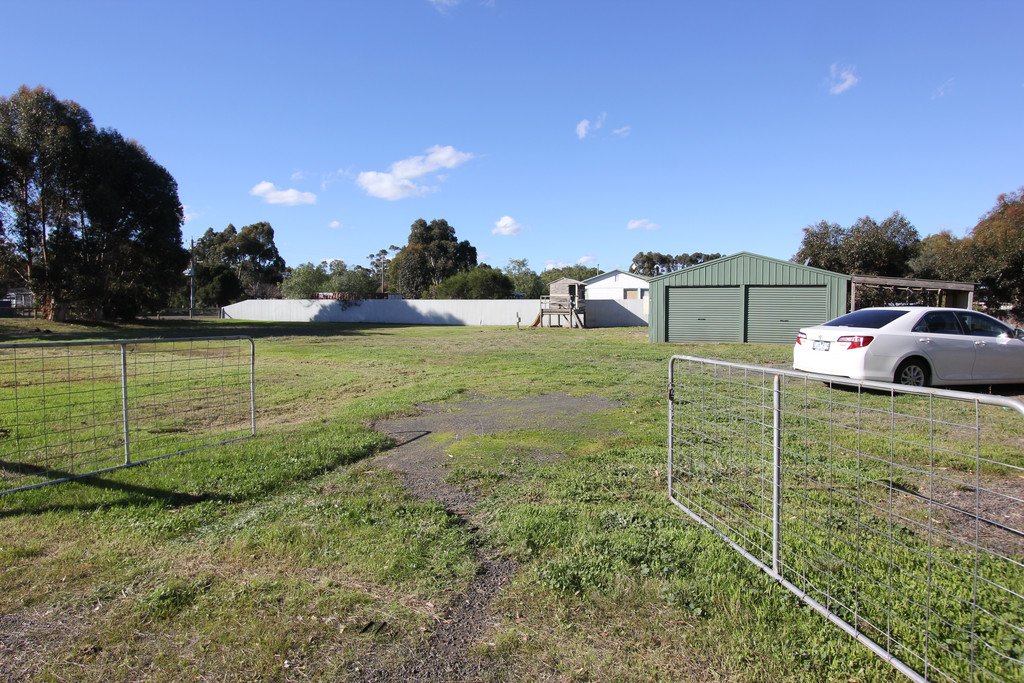 15 Gibb Street ROKEWOOD 2