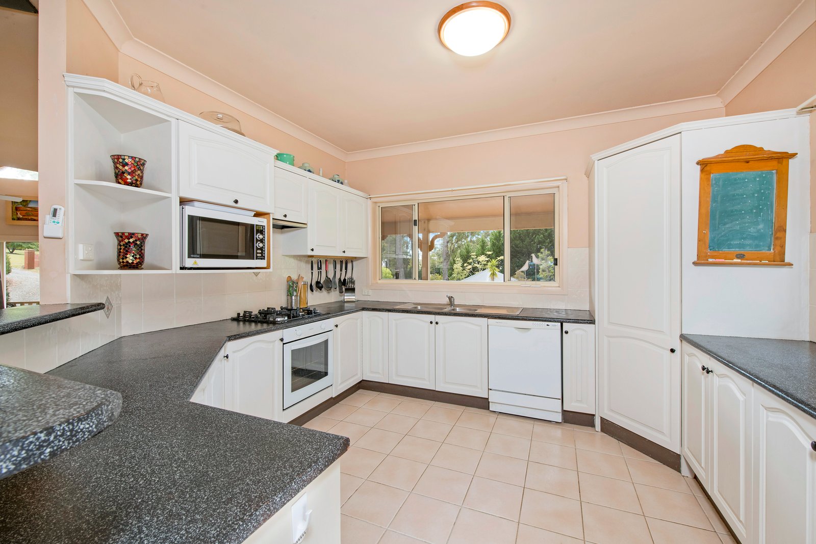 15 Glen Haven Drive KEW 5