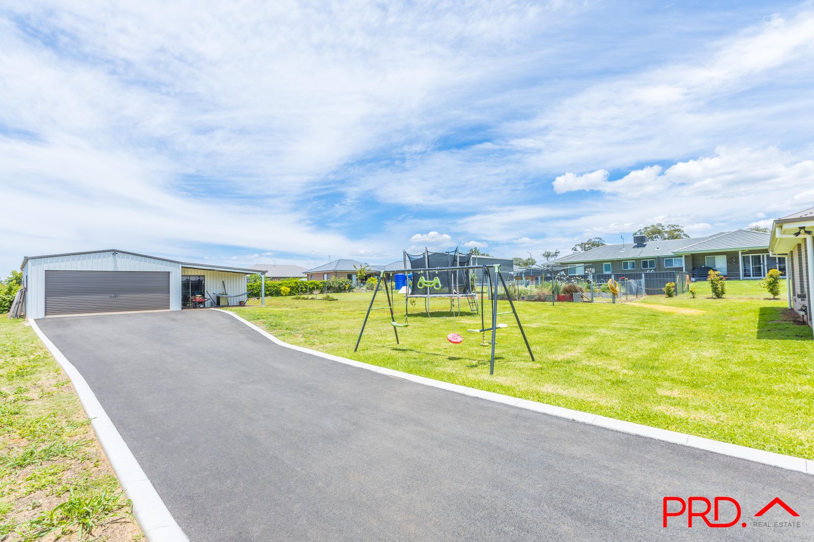 15 Glenmore Drive TAMWORTH 17