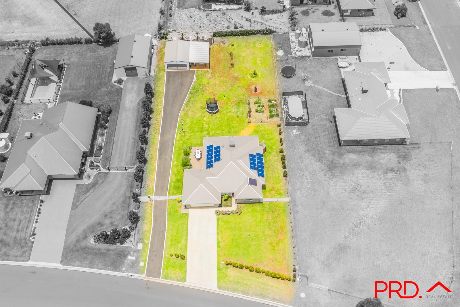 15 Glenmore Drive TAMWORTH 18