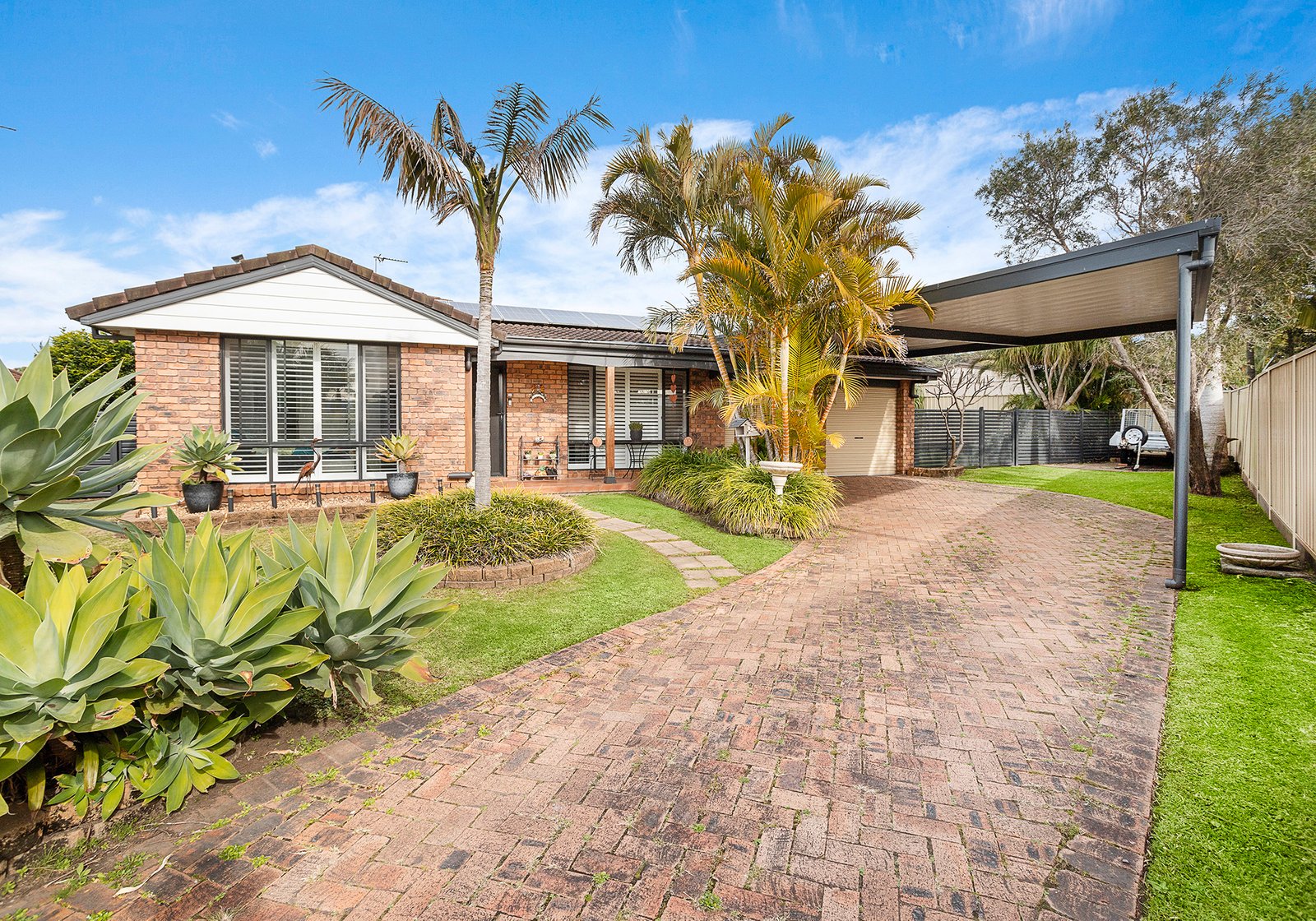 15 Golden Grove ALBION PARK 2