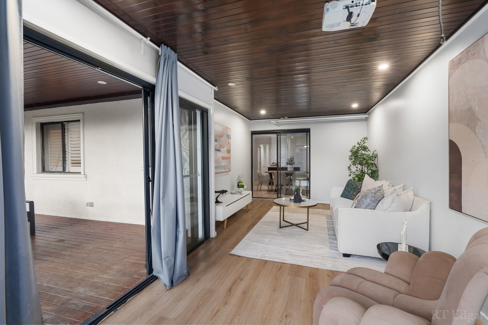 Real Estate and Property in 15 Gossamer Way, Narre Warren South, VIC