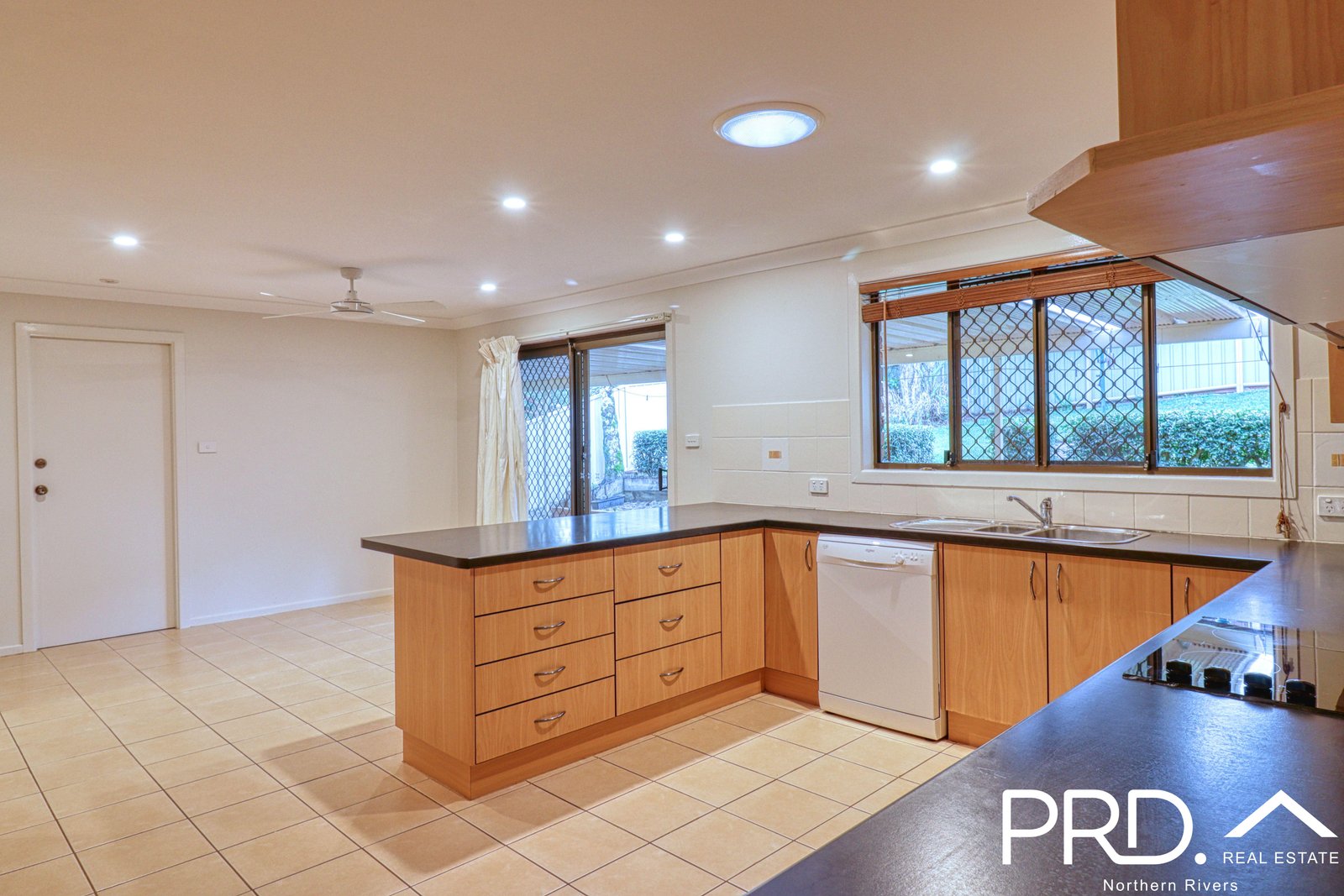 15 Graeme Avenue GOONELLABAH 4