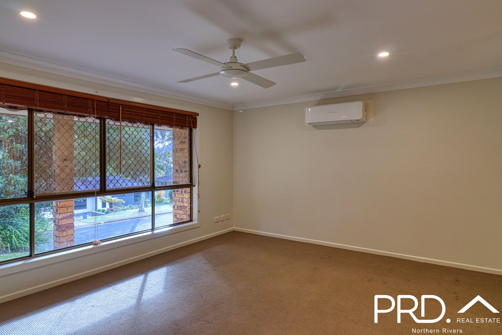15 Graeme Avenue GOONELLABAH 9
