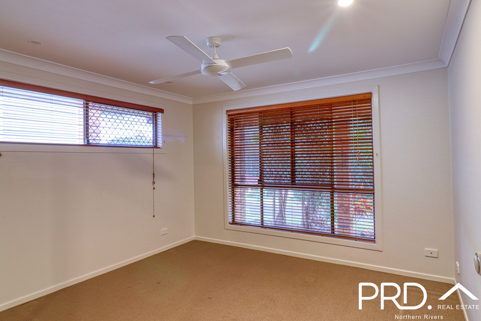 15 Graeme Avenue GOONELLABAH 11