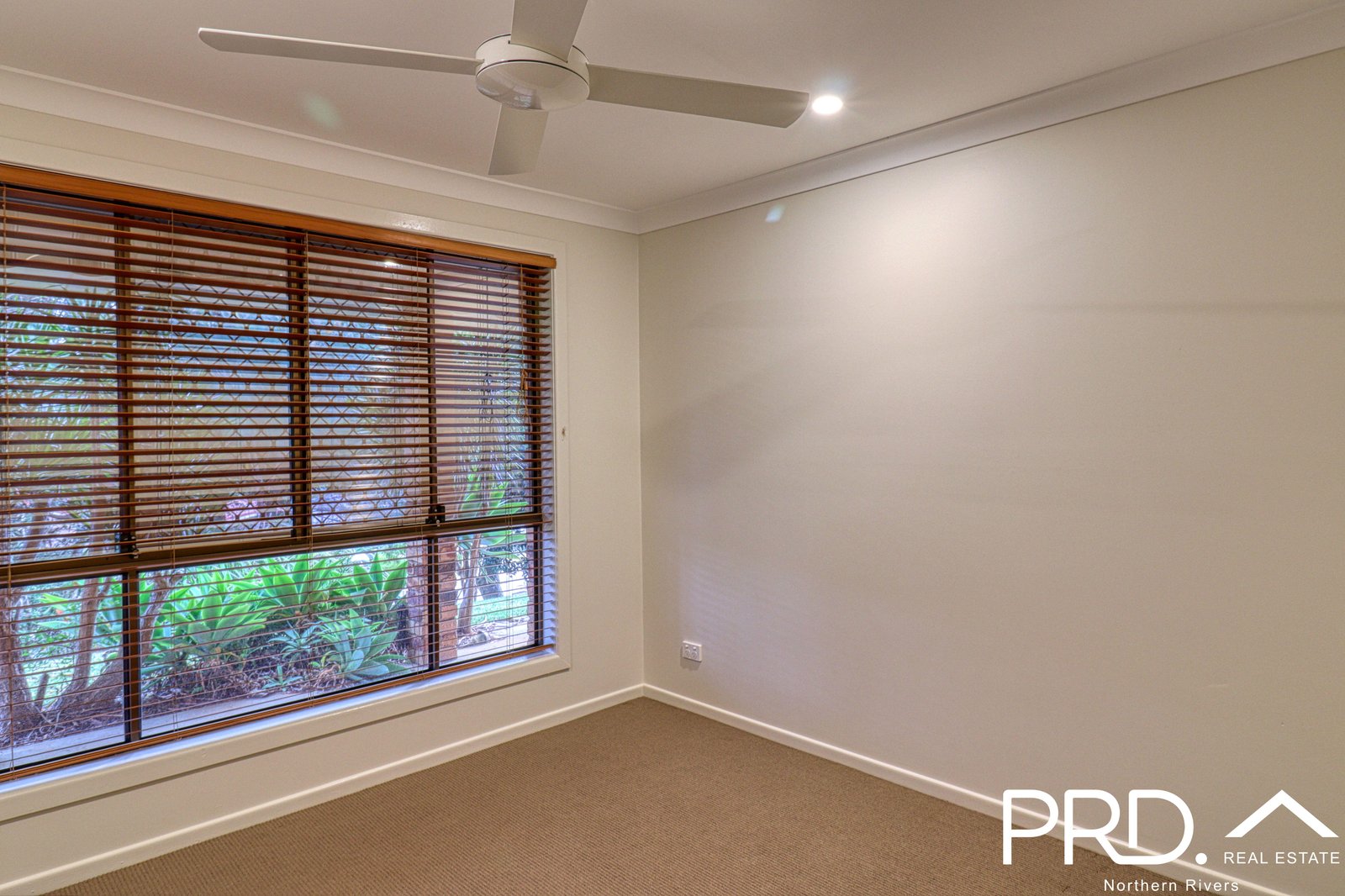 15 Graeme Avenue GOONELLABAH 12