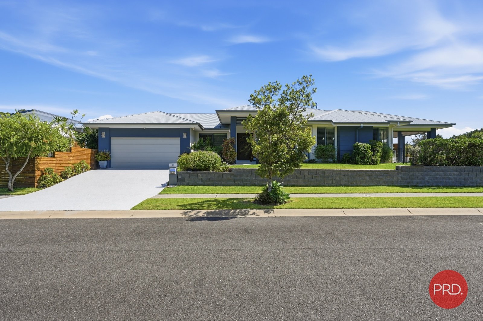 15 Green Bluff Road SAPPHIRE BEACH 1