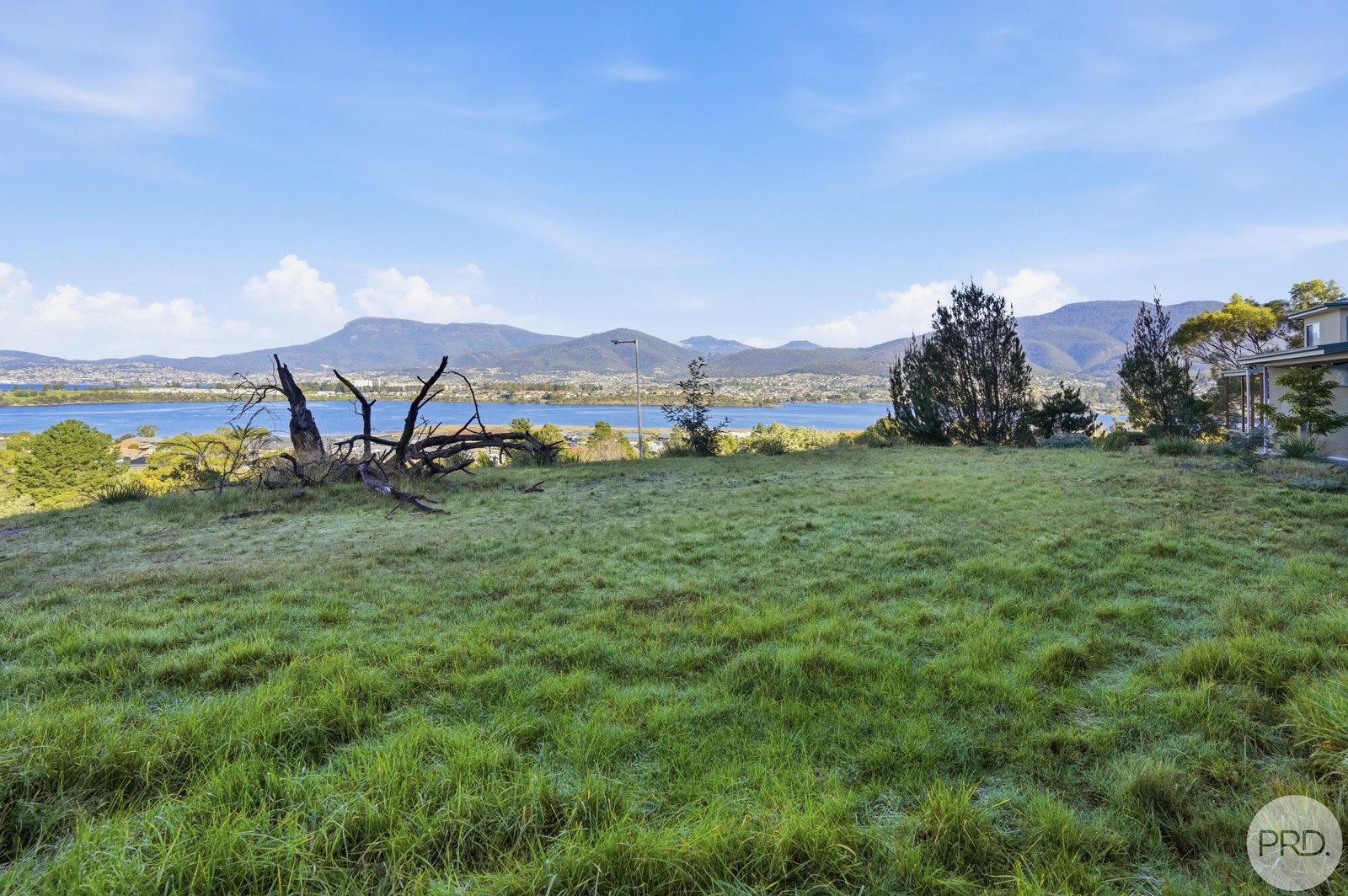 15 Grevillea Avenue OLD BEACH 11