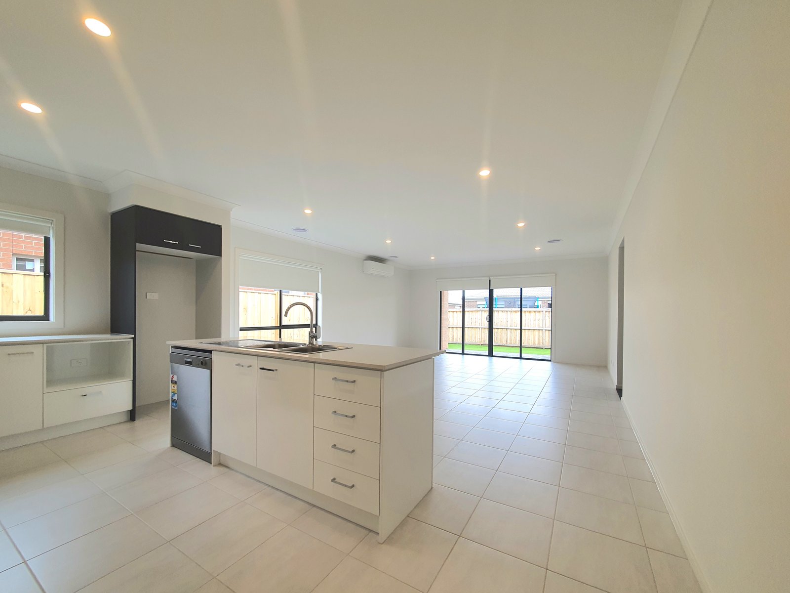 Gallery: 15 Grevillea Drive