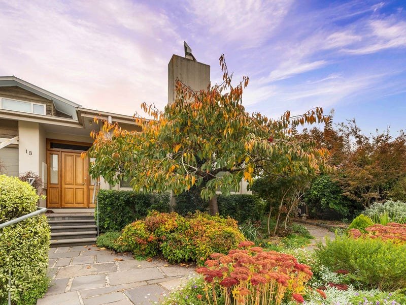 15 Grove Street LAKE WENDOUREE 3