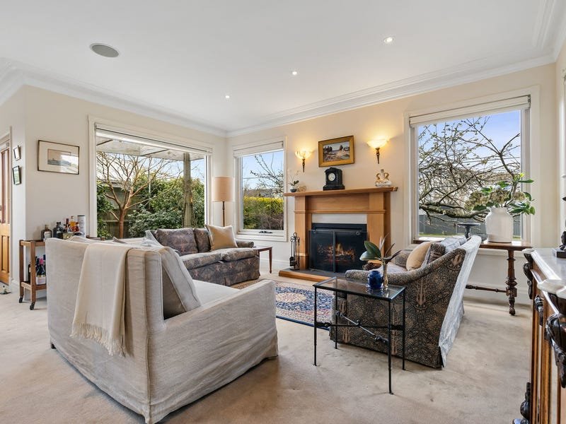 15 Grove Street LAKE WENDOUREE 6