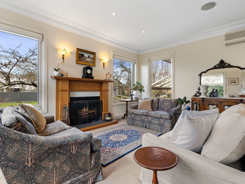 15 Grove Street LAKE WENDOUREE 7