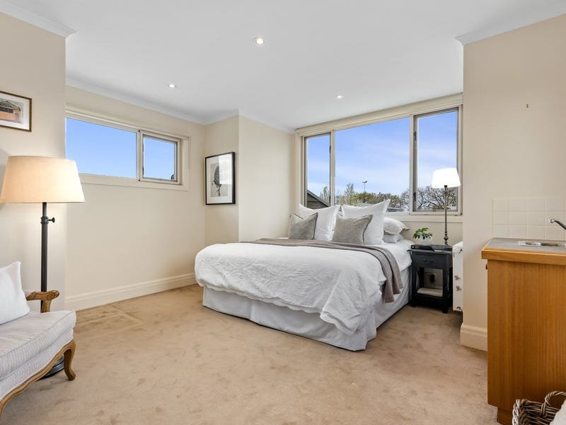 15 Grove Street LAKE WENDOUREE 20