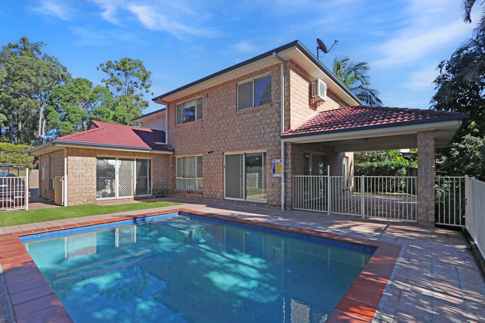 15 Gumleaf Drive MOLENDINAR 1