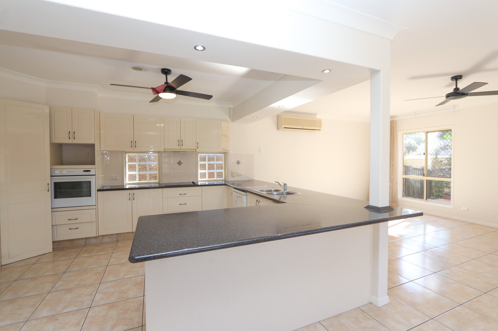 15 Gumleaf Drive MOLENDINAR 6
