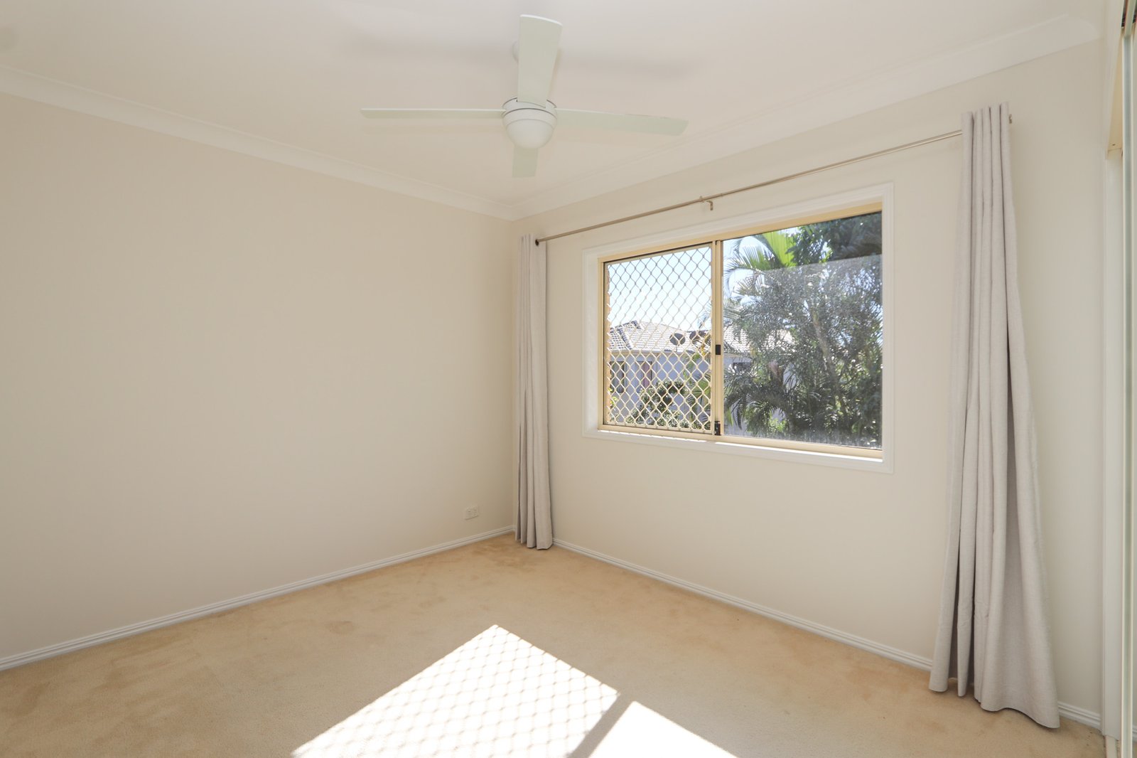 15 Gumleaf Drive MOLENDINAR 11