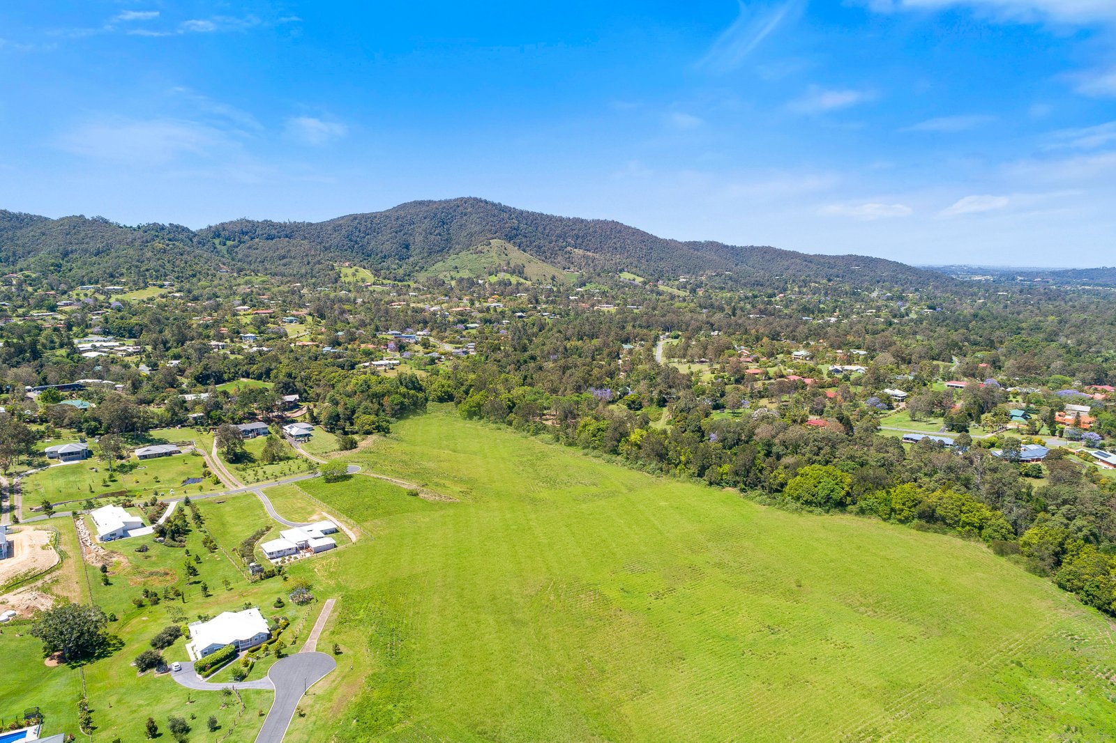15 Haigh Crescent, Samford Valley QLD 4520