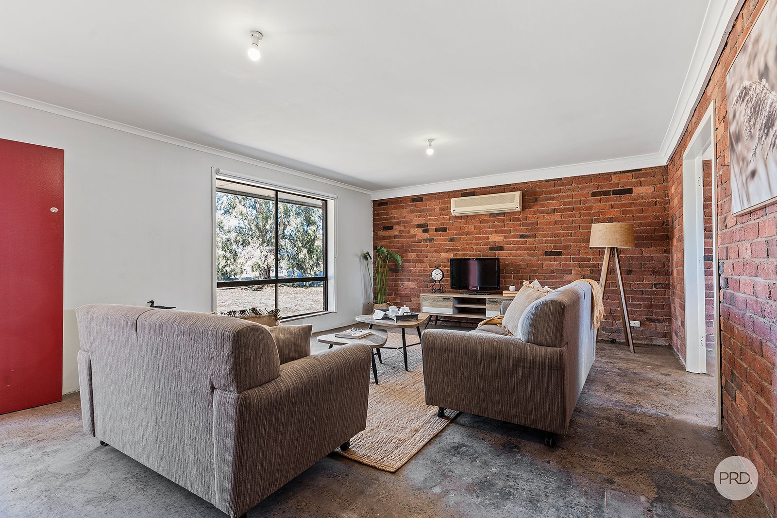 15 Hakea Road HUNTLY 2