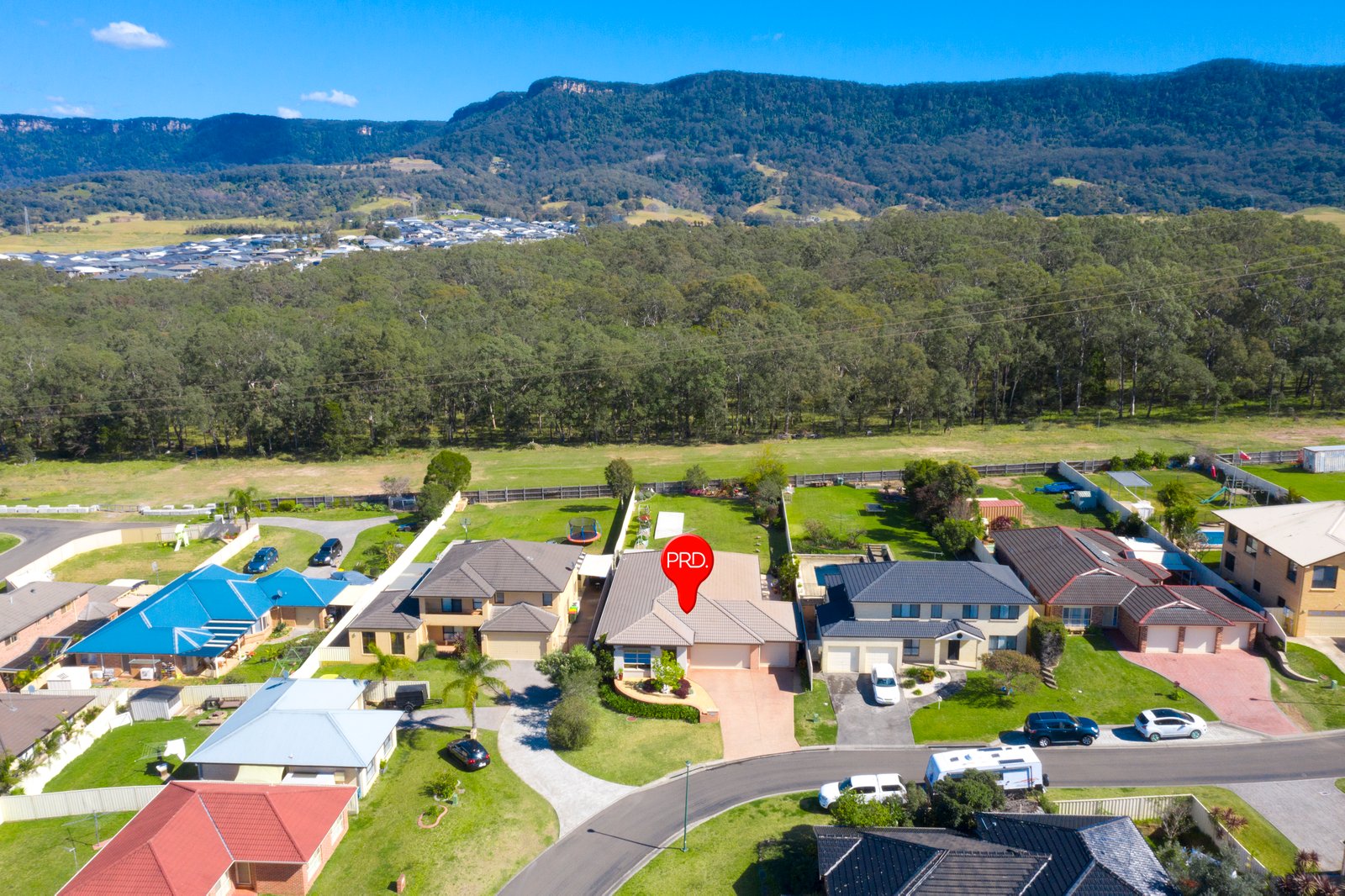 15 Hartfield Avenue HORSLEY 1