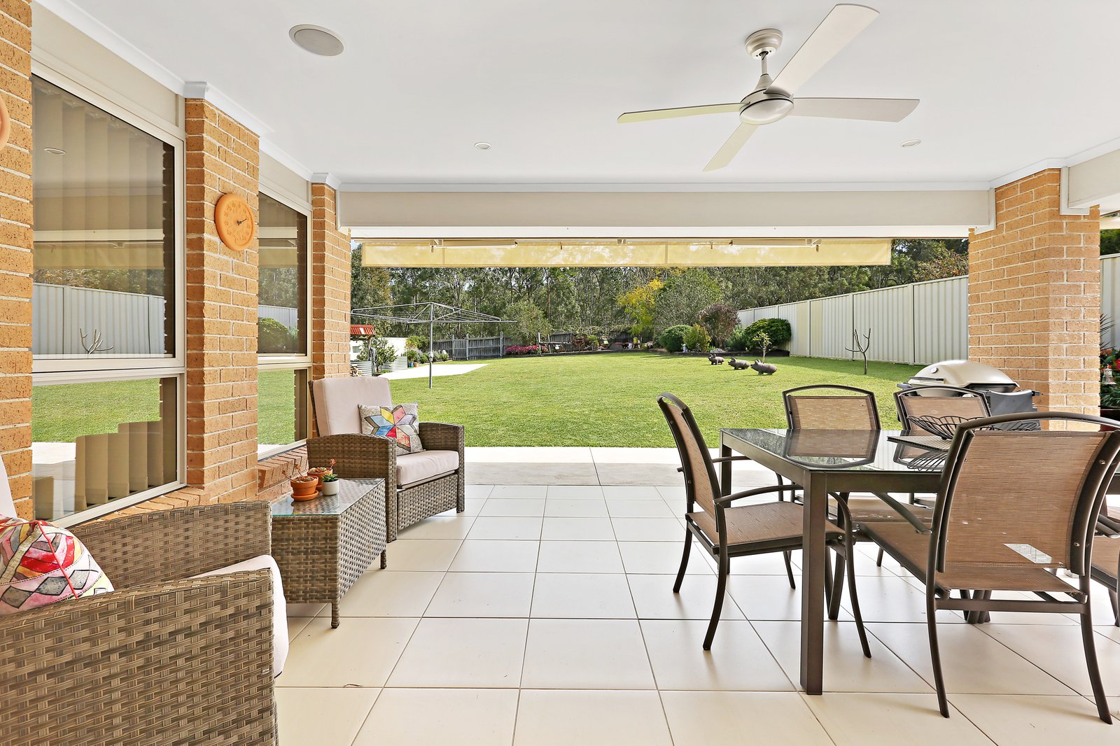 15 Hartfield Avenue HORSLEY 10