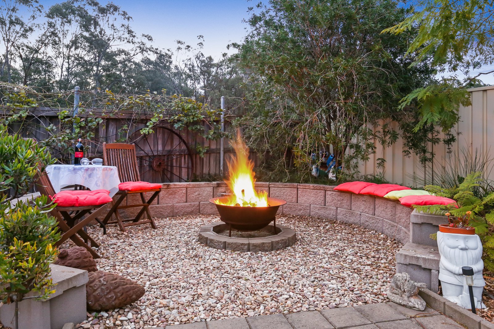 15 Hartfield Avenue HORSLEY 11
