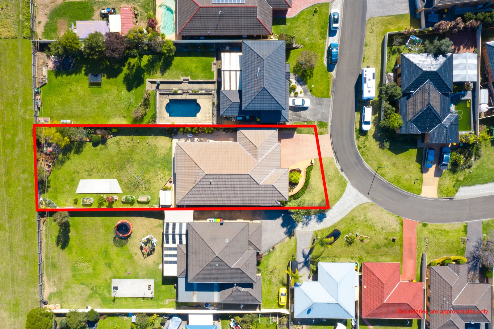 15 Hartfield Avenue HORSLEY 13