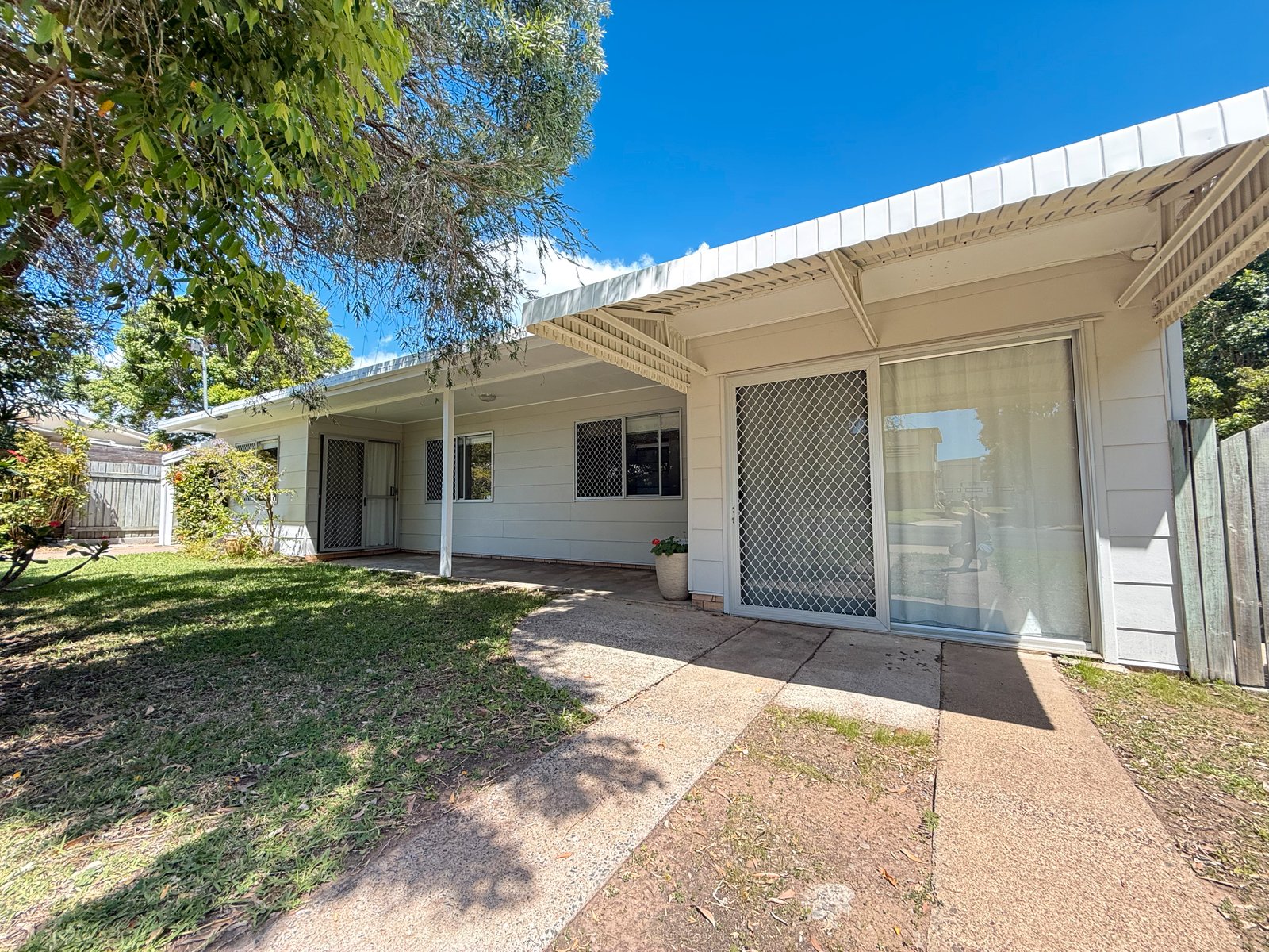 15 Haynes Street POINT VERNON 2