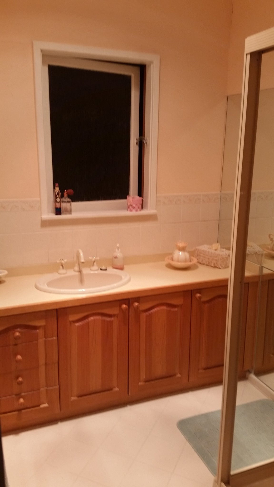 Gallery: 15 Helmer Crescent