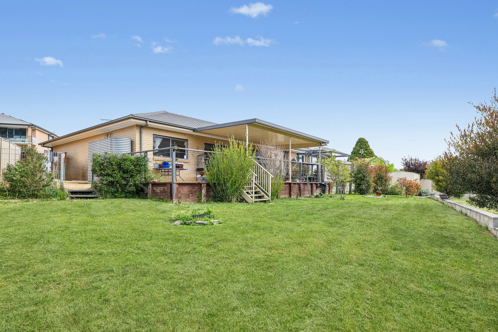15 Henderson Pl  Lithgow 1