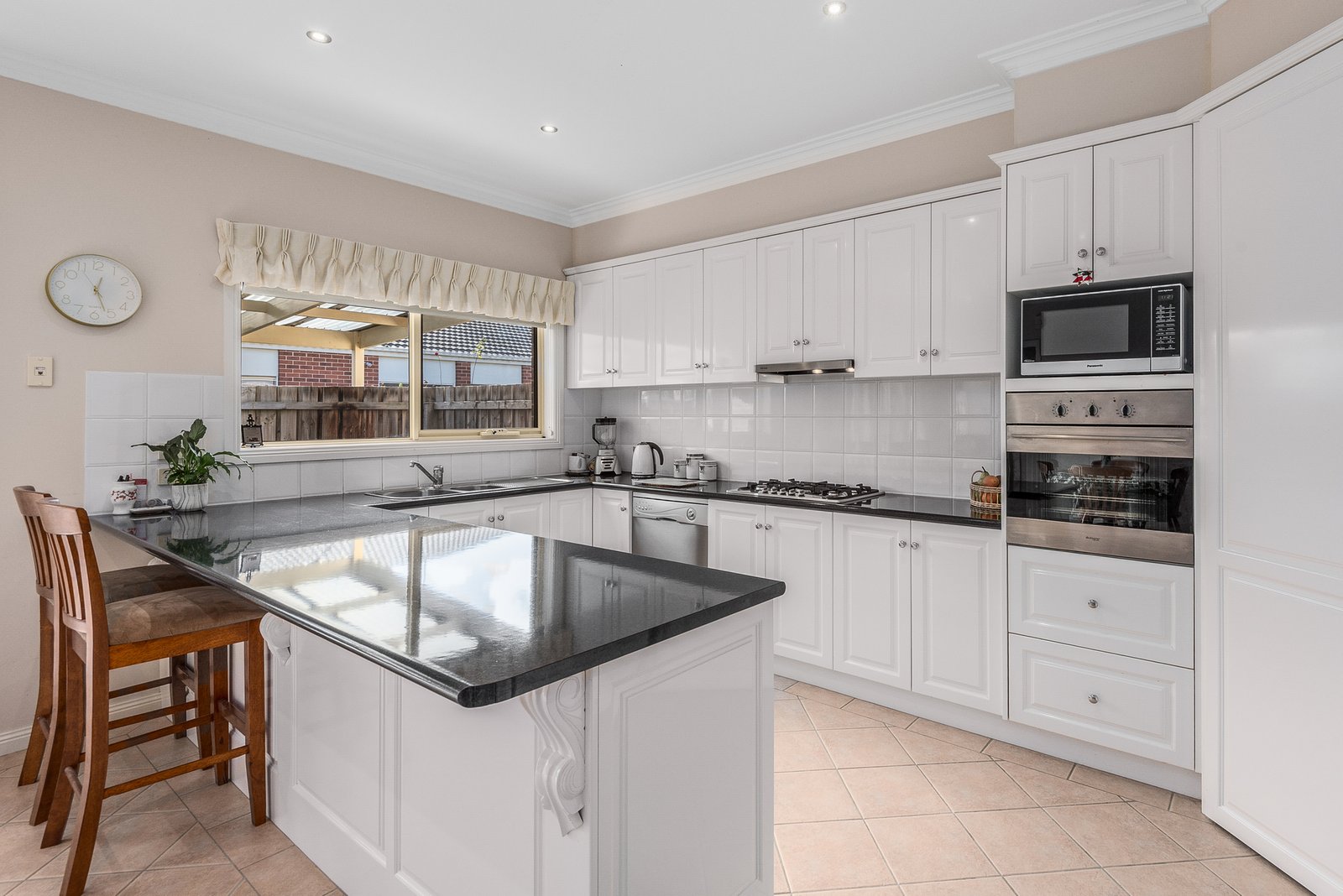 Gallery: 1/5 Hewat Drive