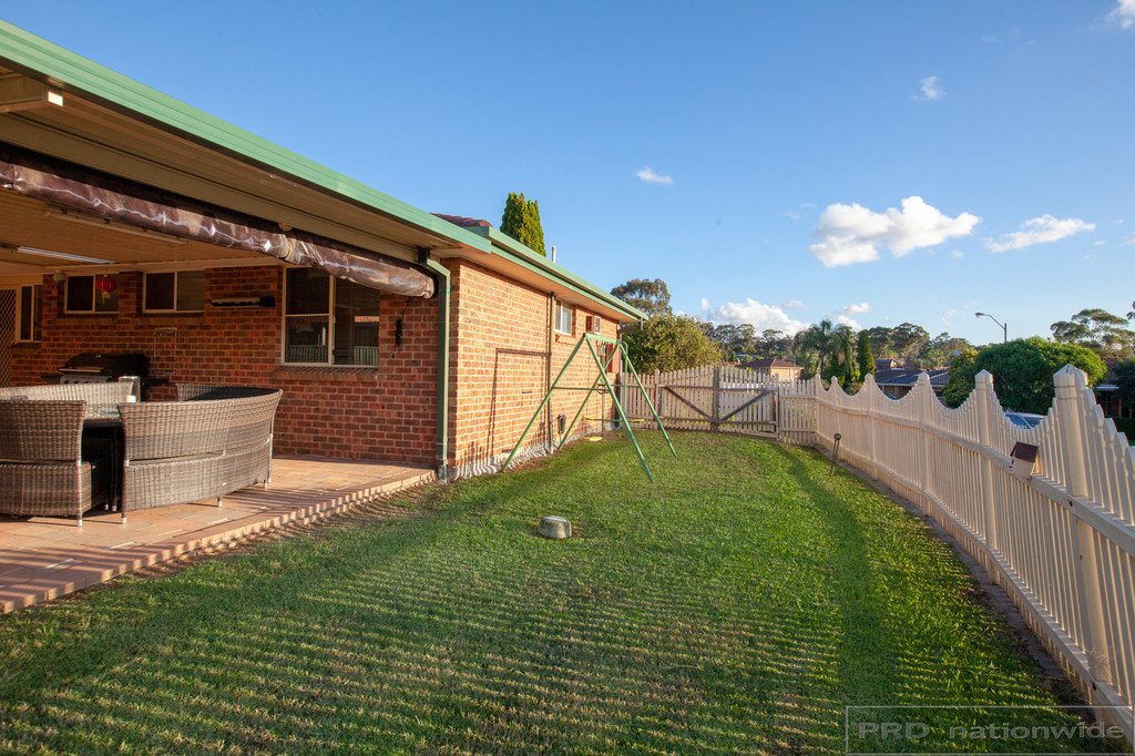 15 Holford Crescent THORNTON 2