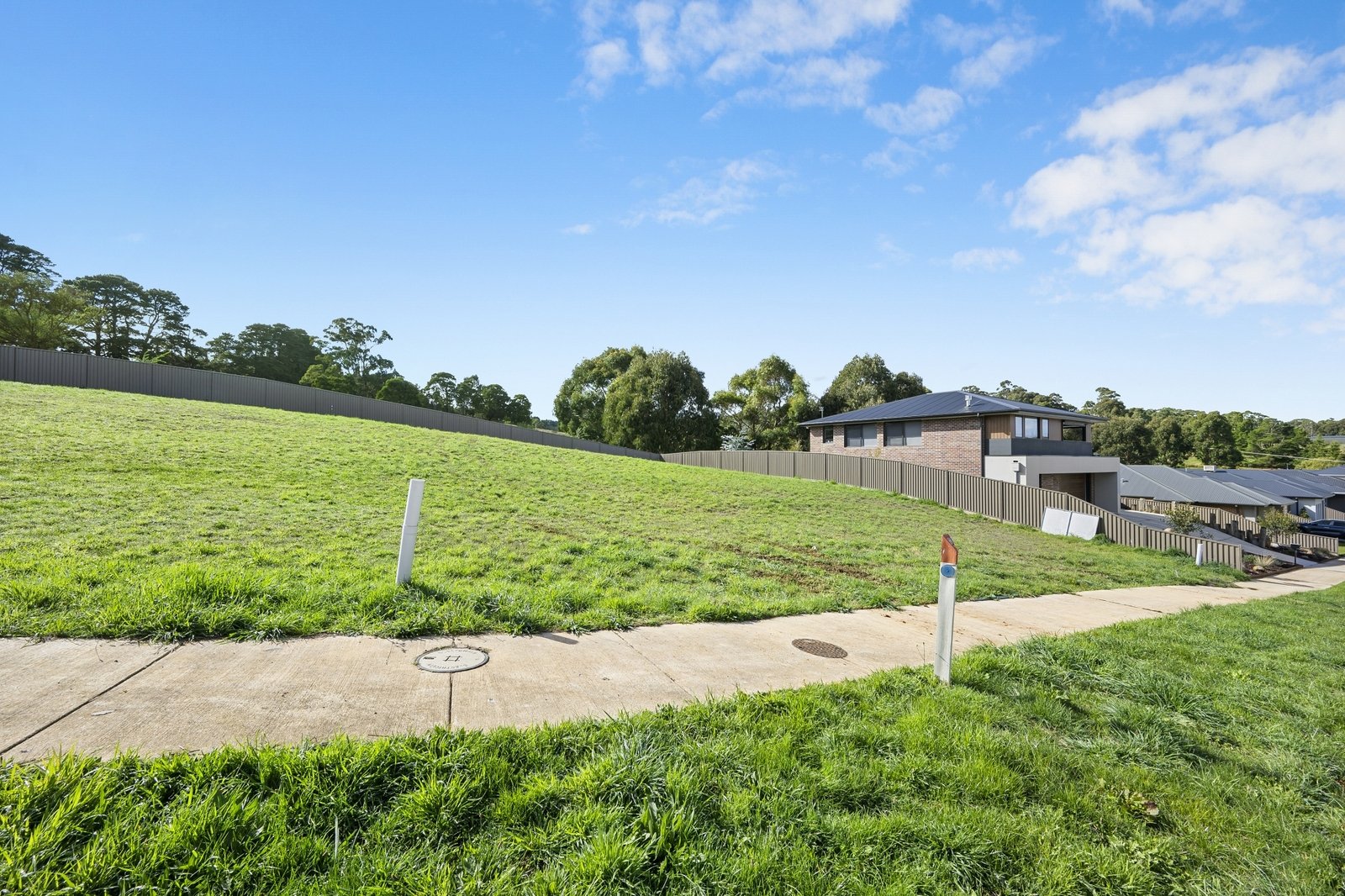 Gallery: 15 Home Valley Chase