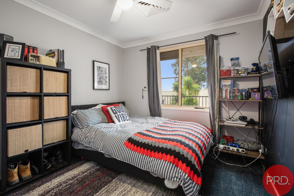 15 Honeyoak Drive ABERGLASSLYN 12