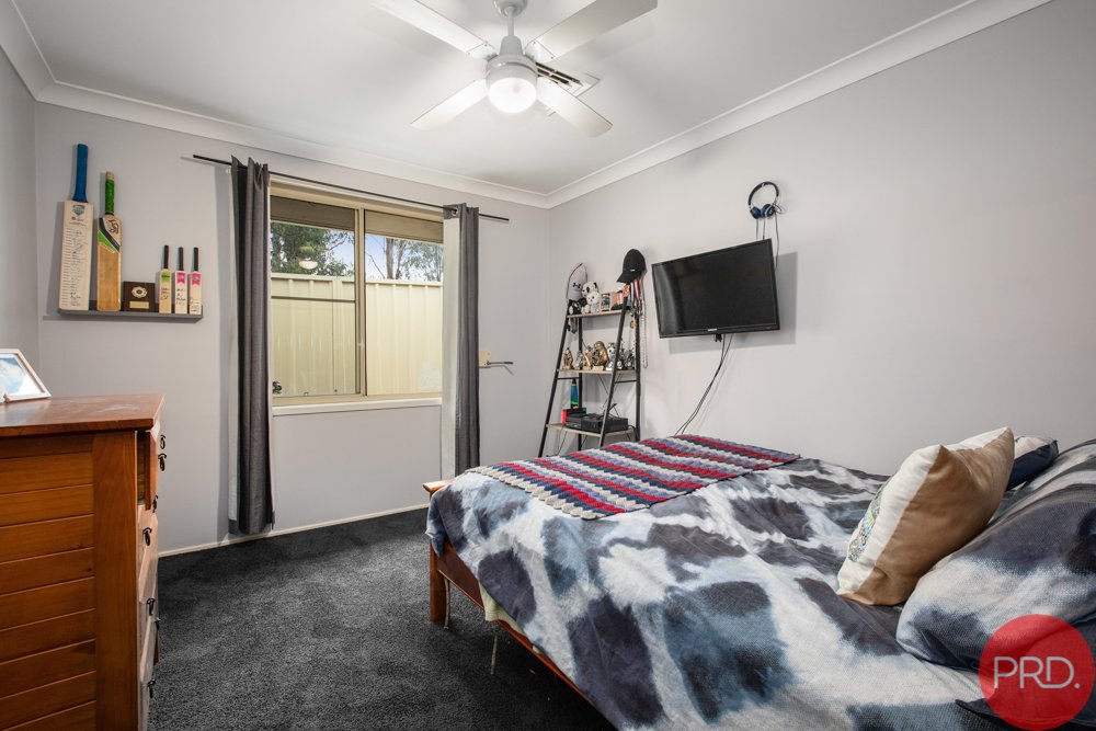 15 Honeyoak Drive ABERGLASSLYN 13